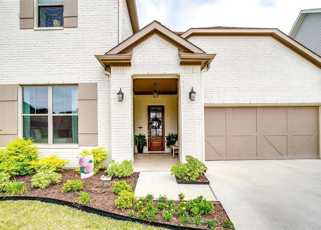Property at 106 Observation Dr W, Aledo, TX 76008, 4 beds, 3 baths