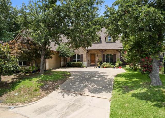Property at 1911 Saddlehorn Ln, Mansfield, TX 76063, 4 beds, 3.5 baths