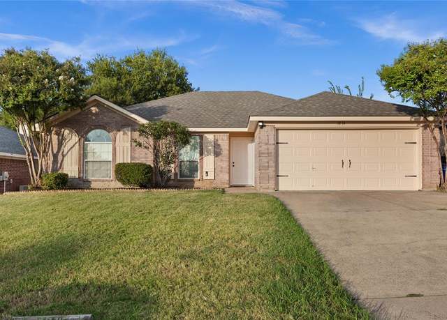 Property at 1814 Cancun Dr, Mansfield, TX 76063, 3 beds, 2 baths