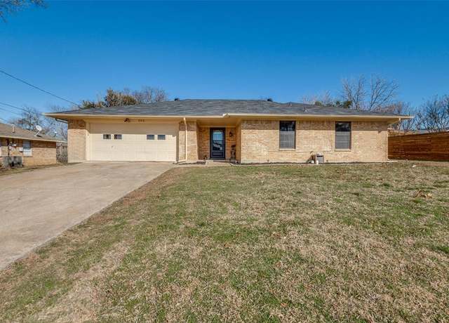 Property at 304 N Lyndalyn Ave, Desoto, TX 75115, 3 beds, 2 baths