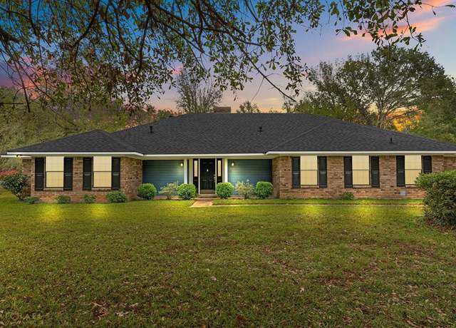 Property at 7553 Beebe Dr, Greenwood, LA 71033, 3 beds, 2 baths