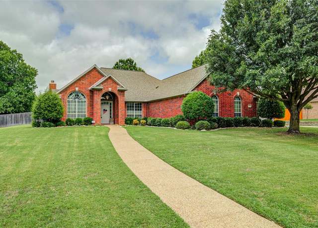 Property at 1016 S Hollow Dr, Southlake, TX 76092, 4 beds, 2.5 baths