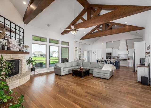 Property at 1230 Driftwood Ln, Lucas, TX 75002, 4 beds, 4 baths