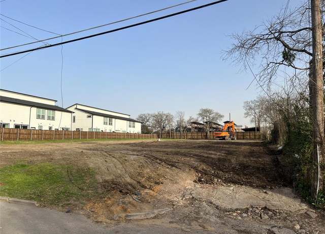 Property at 2102 Shea Rd, Dallas, TX 75235