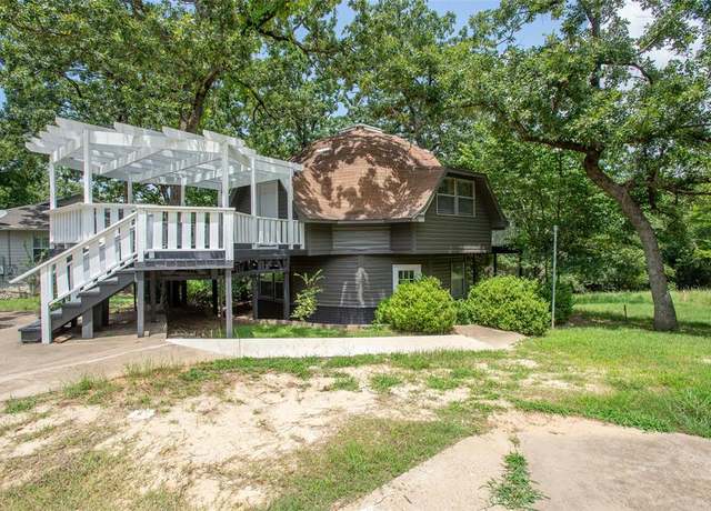 Property at 5314 Point Lavista, Malakoff, TX 75148, 2 beds, 2.5 baths