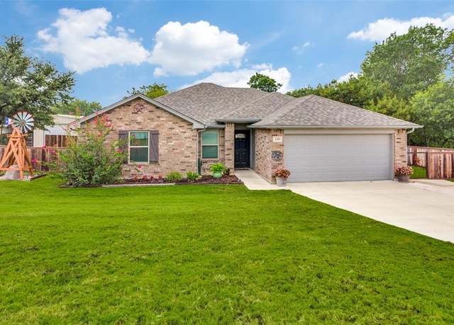 Property at 129 Ronnie Ln, Weatherford, TX 76088, 3 beds, 2 baths