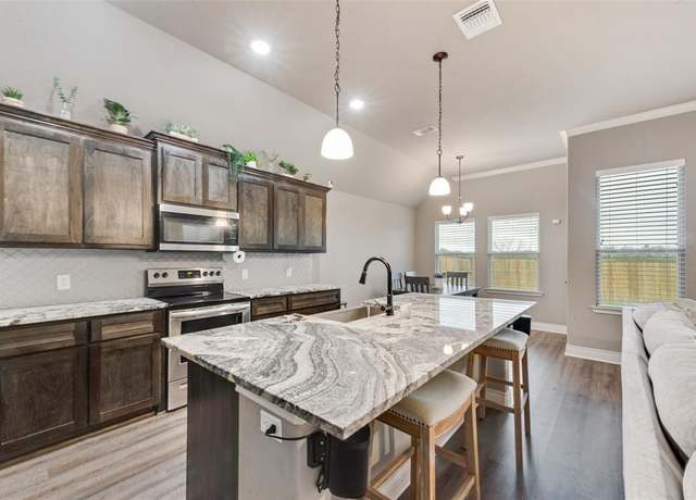 Property at 107 Apache Dr, Greenville, TX 75402, 3 beds, 2 baths