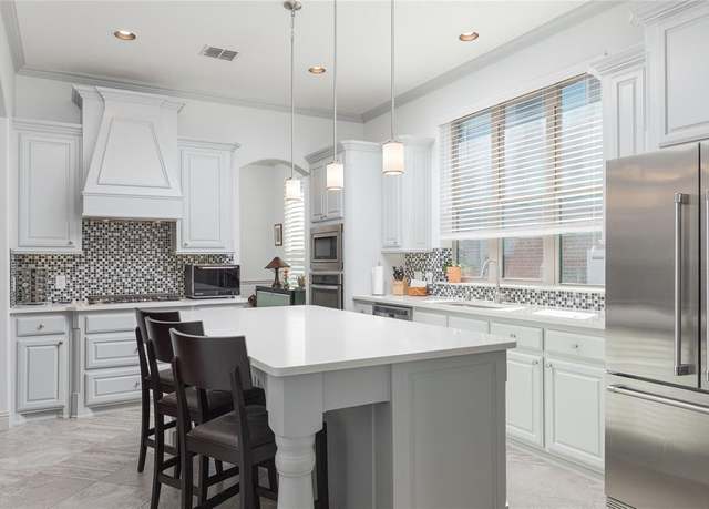 Property at 4020 Angelina Dr, Mckinney, TX 75071, 3 beds, 3 baths