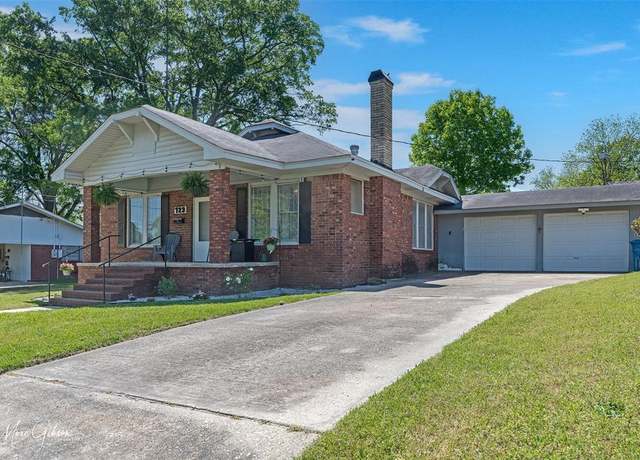 Property at 723 N Main St, Homer, LA 71040, 3 beds, 2 baths