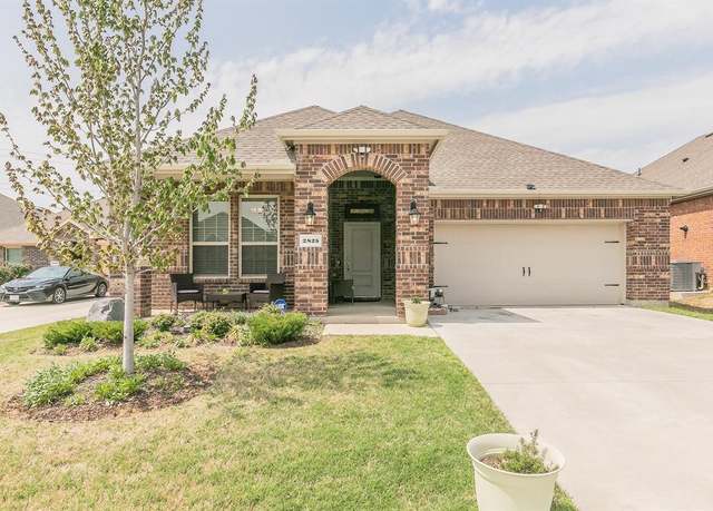 Property at 2825 Jasper Trl, Aubrey, TX 76227, 3 beds, 2 baths