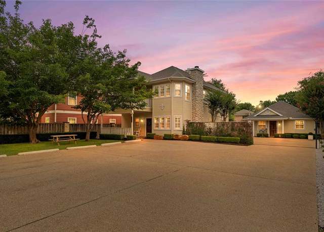 Property at 1906 S 11th St, Waco, TX 76706, 8 beds, 7 baths