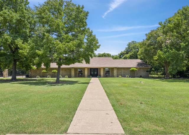 Property at 660 Sorita Cir, Heath, TX 75032, 4 beds, 3 baths