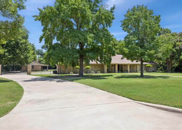 Property at 660 Sorita Cir, Heath, TX 75032, 4 beds, 3 baths