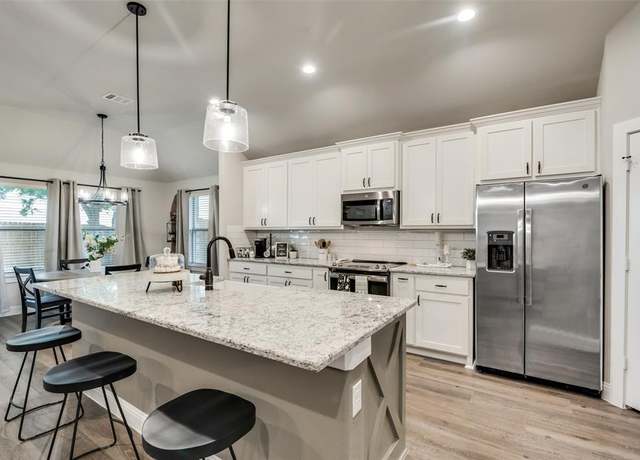 Property at 4803 Enclave Dr, Sanger, TX 76266, 3 beds, 2 baths