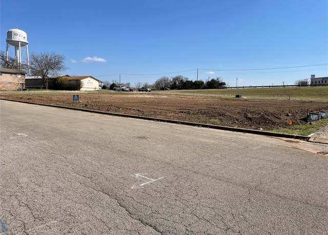 Property at 1305 Walters Dr, Granbury, TX 76048