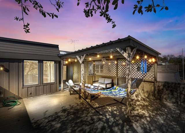 Property at 8350 Southmeadow Cir, Dallas, TX 75231, 2 beds, 2 baths