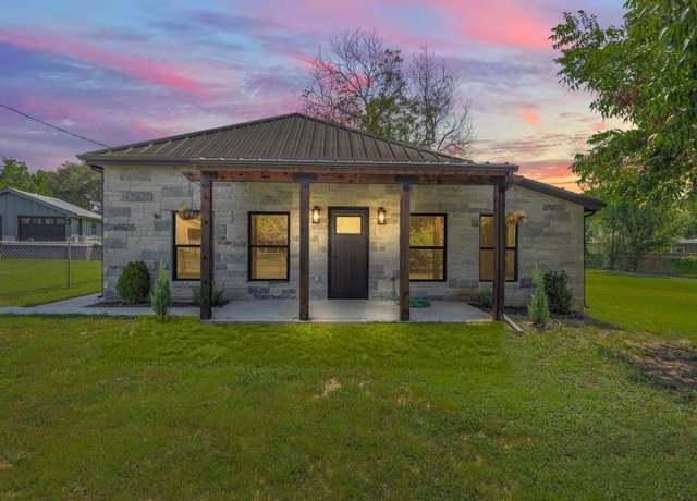 Property at 720 N Stockton St, Granbury, TX 76048, 3 beds, 2 baths