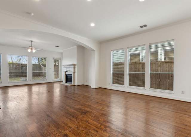 Property at 4521 W University Blvd, Dallas, TX 75209, 3 beds, 2.5 baths
