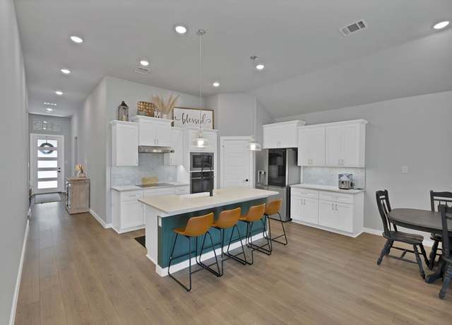Property at 1373 Silverthorn Trl, Justin, TX 76247, 4 beds, 2 baths