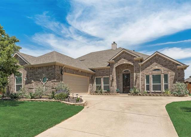 Property at 12748 Oakvale Trl, Fort Worth, TX 76244, 4 beds, 2.5 baths