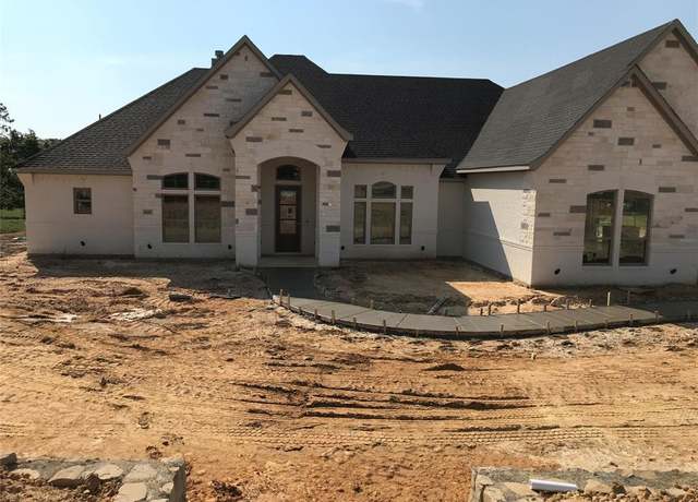 Property at 1009 Old Oaks Ct, Weatherford, TX 76087, 4 beds, 4.5 baths
