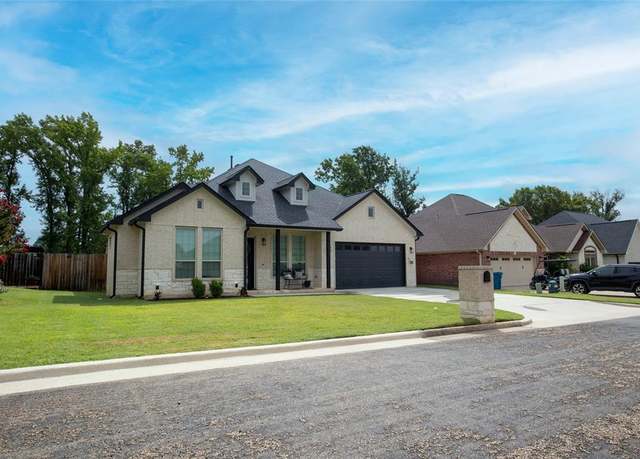 Property at 237 Kathryns Ct, Mount Pleasant, TX 75455, 4 beds, 3 baths