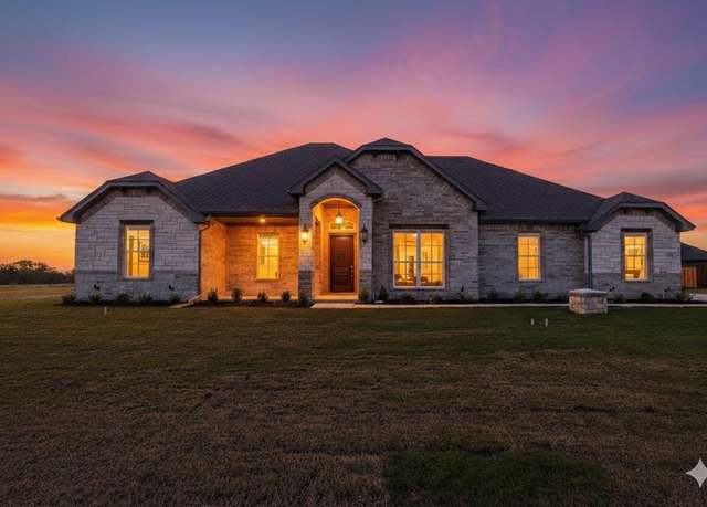 Property at 1901 Johnnie Dr, Springtown, TX 76082, 4 beds, 2.5 baths