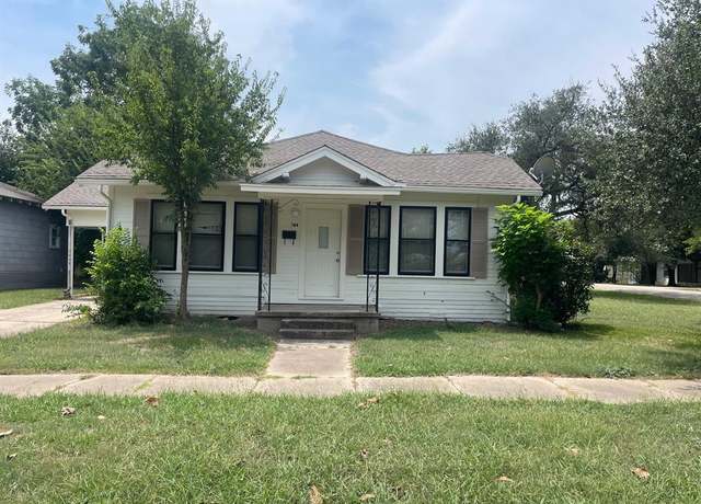 Property at 308 W Jacinto St, Groesbeck, TX 76642, 2 beds, 2 baths
