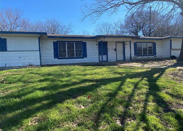 Property at 24 Macarthur Dr, Denison, TX 75020, 4 beds, 2 baths
