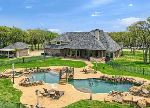 Property at 7545 Colton Ln, Pilot Point, TX 76258, 4 beds, 3.5 baths