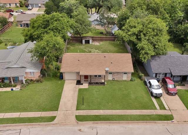 Property at 821 E Mustang St, Crowley, TX 76036, 3 beds, 1.5 baths