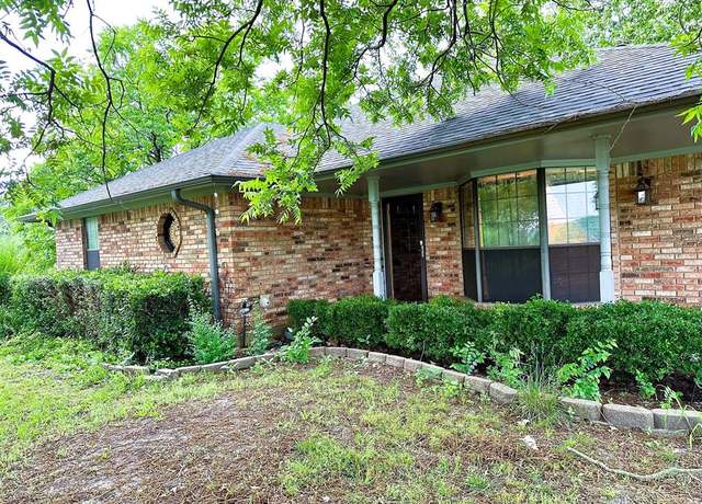 Property at 225 JP Cave Rd, Sherman, TX 75090, 3 beds, 2 baths