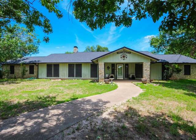 Property at 923 County Road 2650, Mineola, TX 75773, 4 beds, 3.5 baths