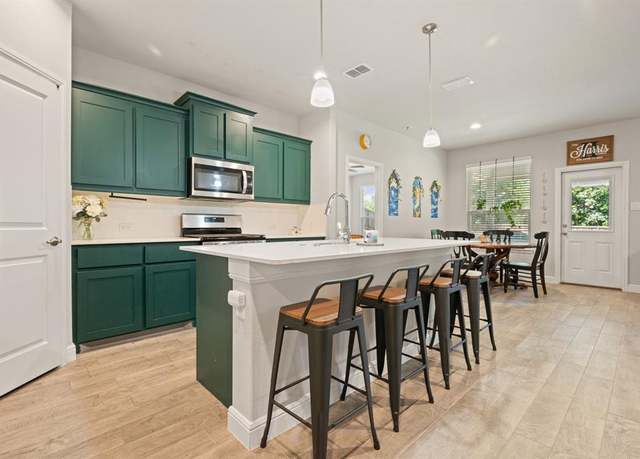 Property at 5709 Round Hill Rd, Denton, TX 76210, 4 beds, 2 baths
