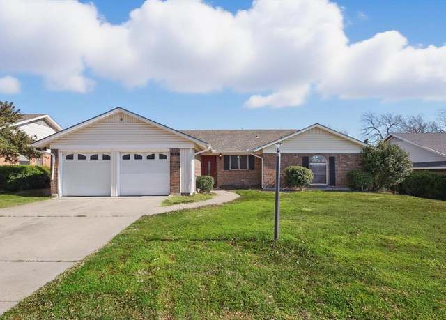 Property at 2925 Portales Dr, Fort Worth, TX 76116, 4 beds, 2 baths