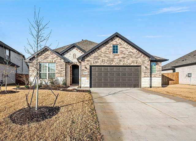 Property at 2327 Sheppards Ln, Waxahachie, TX 75167, 3 beds, 2 baths