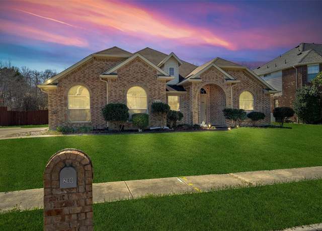 Property at 210 Moses Dr, Glenn Heights, TX 75154, 4 beds, 2 baths