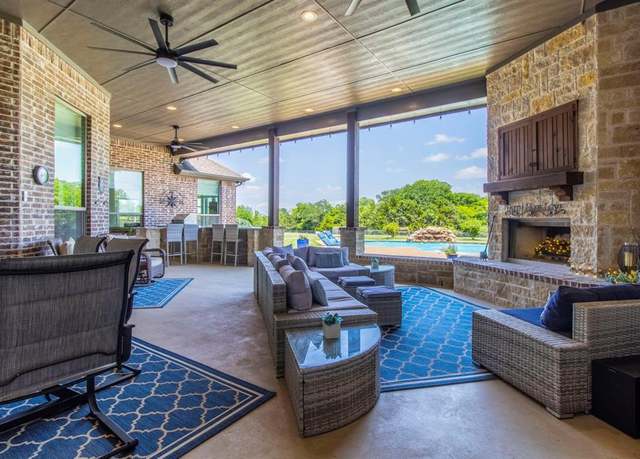 Property at 3340 Pleasantville Rd, Midlothian, TX 76065, 5 beds, 3.5 baths