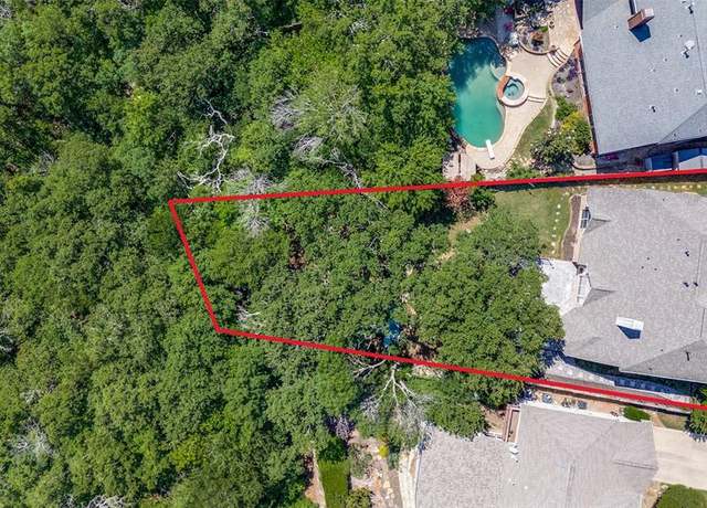 Property at 2704 Crestwood Ln, Highland Village, TX 75077, 4 beds, 3.5 baths