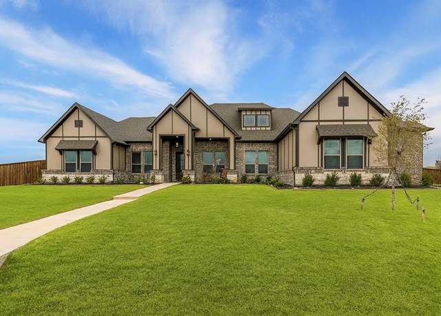 Property at 311 Lakota Pkwy, Waxahachie, TX 75165, 4 beds, 3.5 baths