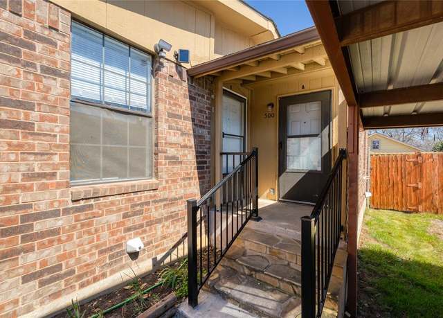 Property at 500 Byron St, Fort Worth, TX 76114, 4 beds, 2 baths