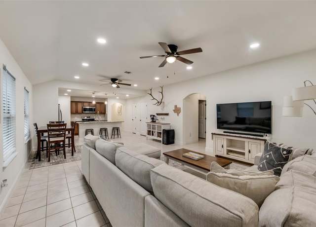 Property at 2282 Torch Lake Dr, Forney, TX 75126, 4 beds, 2 baths