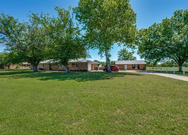 Property at 1747 Wranglers Retreat, Wichita Falls, TX 76310, 4 beds, 3 baths