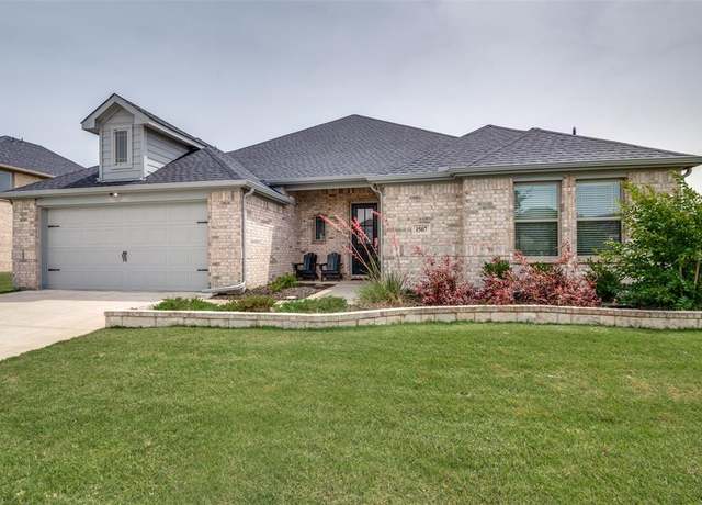 Property at 1507 Streamside Dr, Waxahachie, TX 75165, 4 beds, 2.5 baths