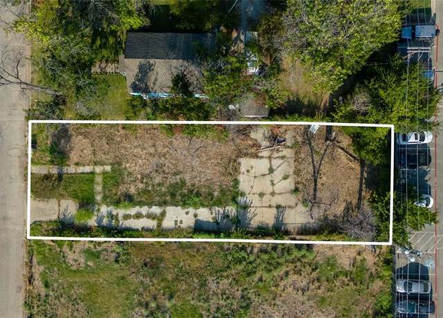 Property at 2832 Weisenberger St, Fort Worth, TX 76107