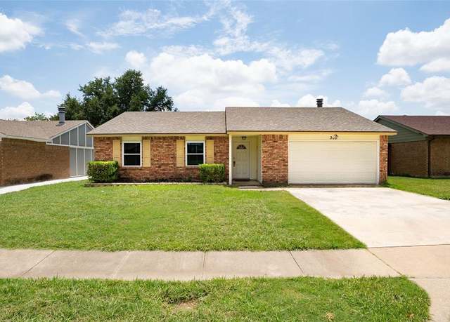Property at 300 Green Canyon Dr, Mesquite, TX 75150, 3 beds, 2 baths