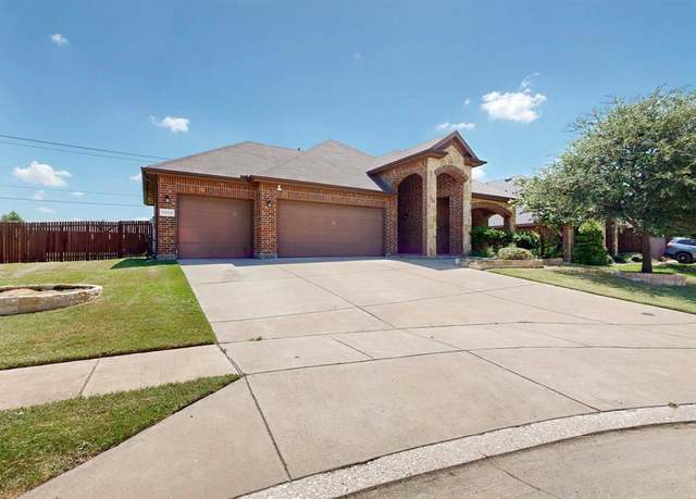 Property at 9505 Cypress Lake Dr, Fort Worth, TX 76036, 3 beds, 2 baths