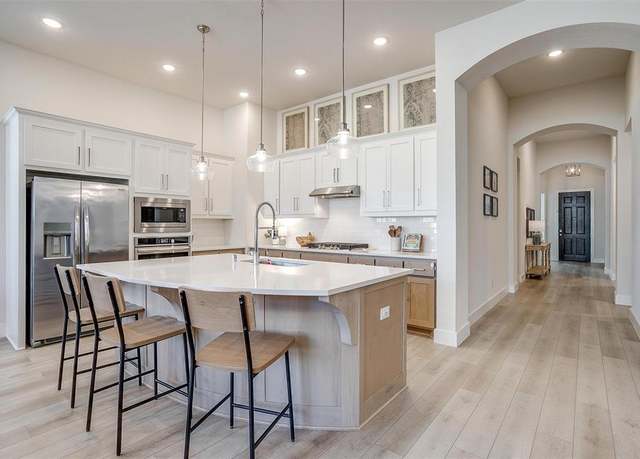 Property at 14904 Chipwood Dr, Aledo, TX 76008, 3 beds, 2 baths