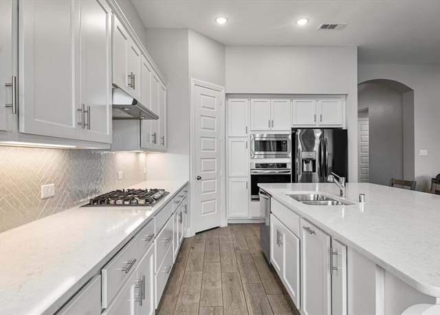 Property at 3913 Primrose Dr, Aubrey, TX 76227, 4 beds, 2.5 baths