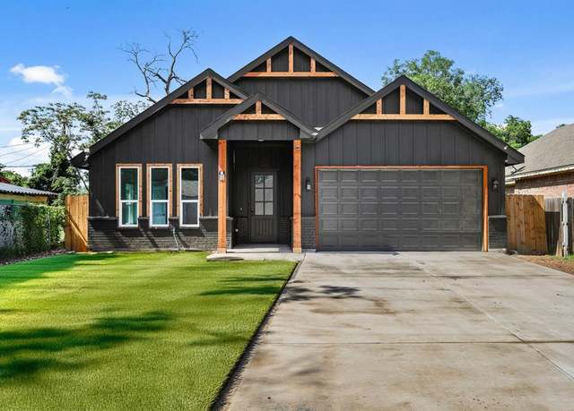 Property at 3813 Galvez Ave, Fort Worth, TX 76111, 3 beds, 2 baths